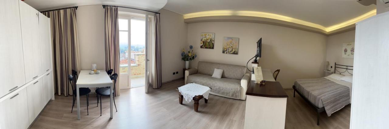 La Rocca Bed & Breakfast Carrù Eksteriør bilde