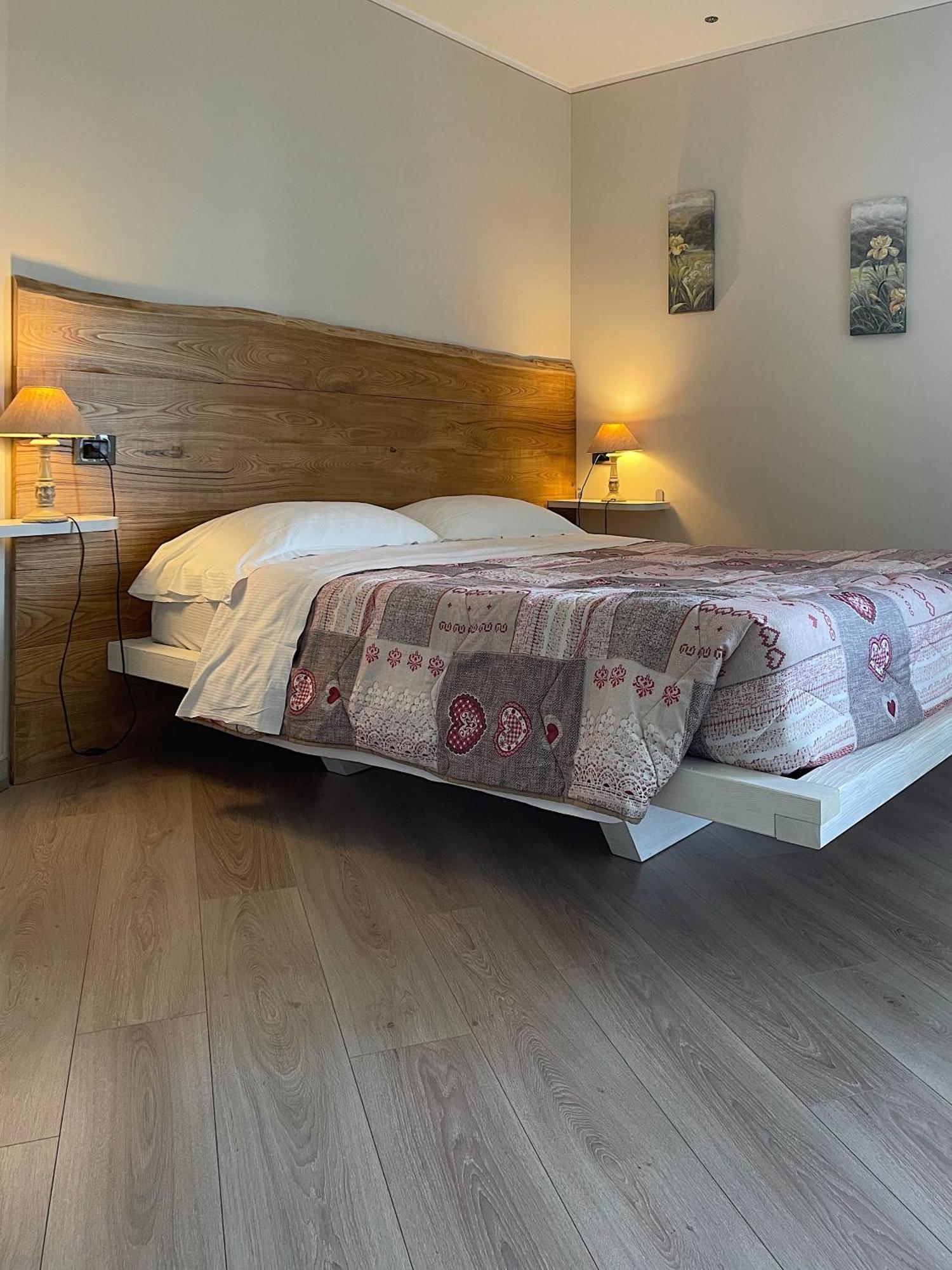 La Rocca Bed & Breakfast Carrù Eksteriør bilde