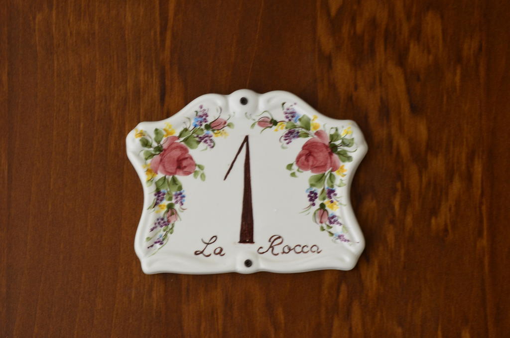 La Rocca Bed & Breakfast Carrù Eksteriør bilde
