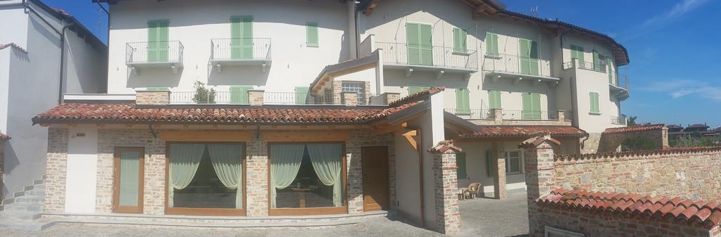 La Rocca Bed & Breakfast Carrù Eksteriør bilde