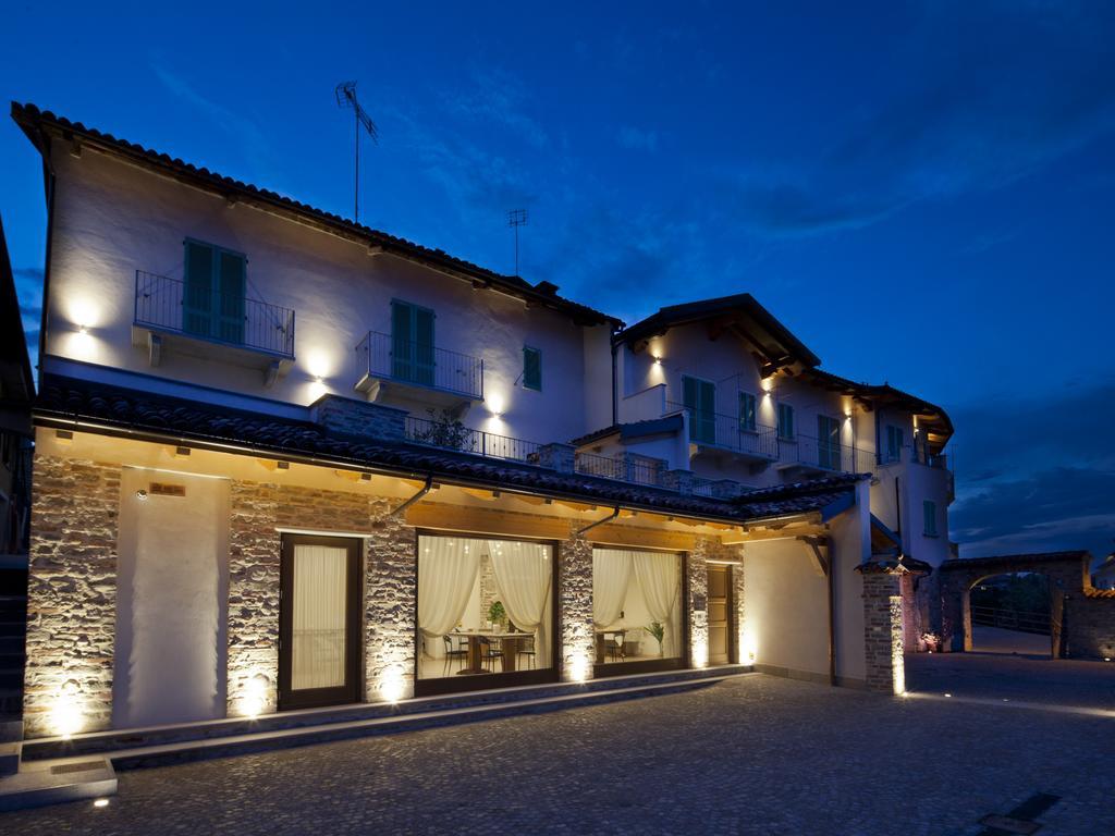 La Rocca Bed & Breakfast Carrù Eksteriør bilde