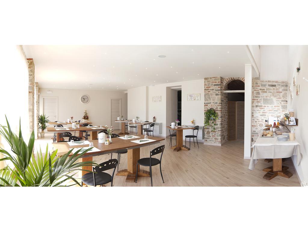 La Rocca Bed & Breakfast Carrù Eksteriør bilde